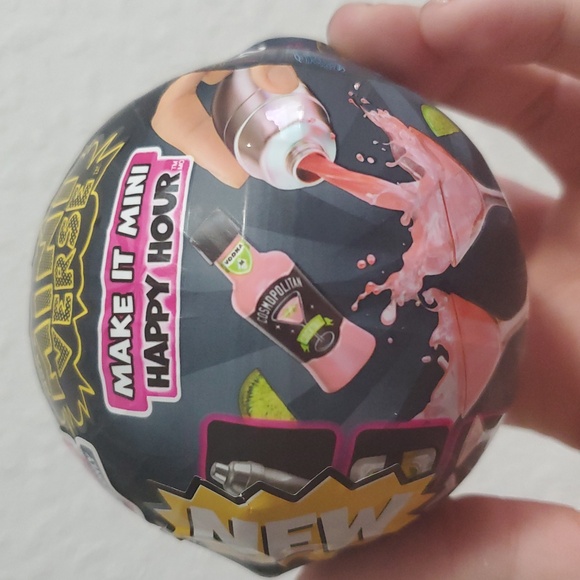Adults MGA's Mini Verse Make It Mini Happy Hour Mystery Pack - Picture 4 of 6